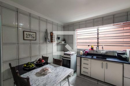 Casa para alugar com 150m², 3 quartos e 3 vagas Casa para alugar com 150m², 3 quartos e 3 vagasCozinha