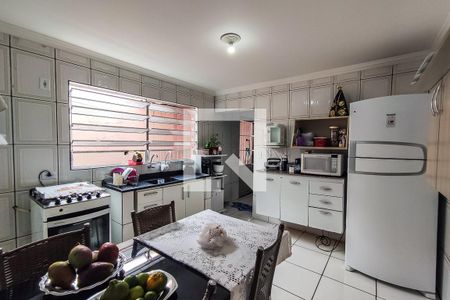 Casa para alugar com 150m², 3 quartos e 3 vagas Casa para alugar com 150m², 3 quartos e 3 vagasCozinha