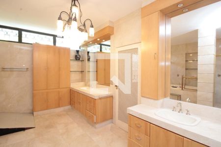 Casa à venda com 1224m², 4 quartos e 6 vagas