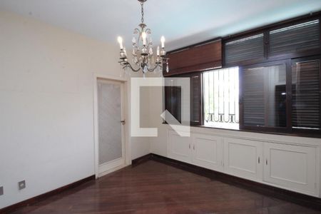 Casa à venda com 1224m², 4 quartos e 6 vagas