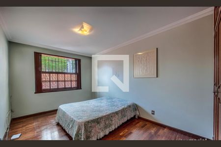 Casa à venda com 4 quartos, 360m² em Cidade Nova, Belo Horizonte