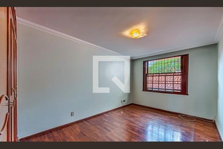 Casa à venda com 4 quartos, 360m² em Cidade Nova, Belo Horizonte