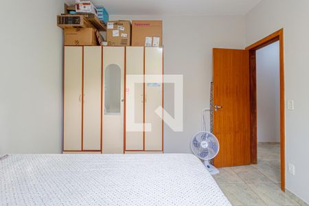 Quarto 2 de casa à venda com 3 quartos, 140m² em Fernão Dias, Belo Horizonte