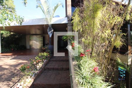 Casa à venda com 6 quartos, 523m² em Belvedere, Belo Horizonte