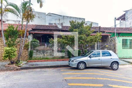 Casa à venda com 2 quartos, 84m² em Planalto, Belo Horizonte