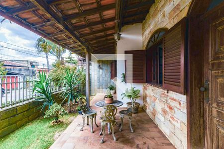 Casa à venda com 2 quartos, 84m² em Planalto, Belo Horizonte