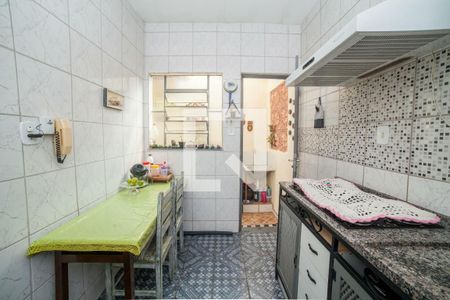 Casa à venda com 2 quartos, 137m² em Planalto, Belo Horizonte