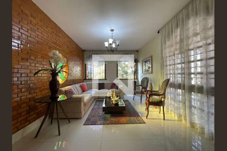 Casa à venda com 4 quartos, 243m² em Cruzeiro, Belo Horizonte
