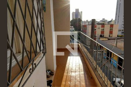 Casa à venda com 3 quartos, 320m² em Sagrada Família, Belo Horizonte