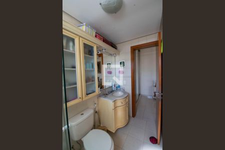 Banheiro de apartamento à venda com 1 quarto, 5382m² em Menino Deus, Porto Alegre