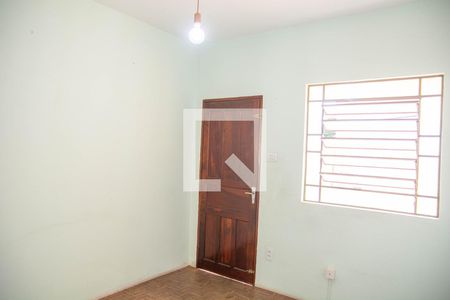 Sala de casa para alugar com 4 quartos, 250m² em Jardim Baronesa, Campinas