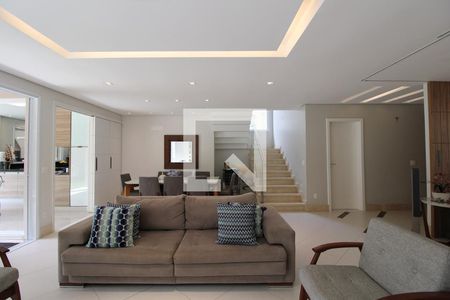 Sala de casa à venda com 5 quartos, 344m² em Santo Amaro, São Paulo