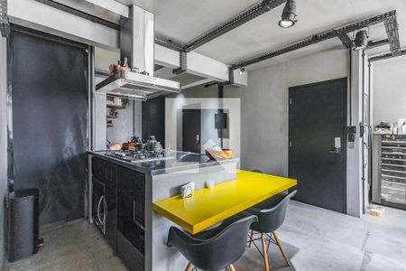 Cozinha de apartamento para alugar com 2 quartos, 107m² em Itaim Bibi, São Paulo