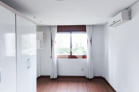 Quarto de apartamento para alugar com 1 quarto, 85m² em Auxiliadora, Porto Alegre