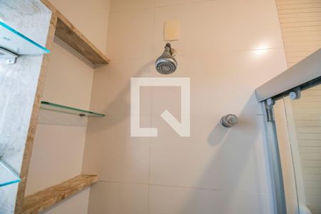 Banheiro  de apartamento à venda com 1 quarto, 45m² em Bom Jesus, Porto Alegre