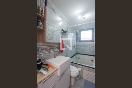 BANHEIRO de apartamento à venda com 2 quartos, 100m² em Sarandi, Porto Alegre