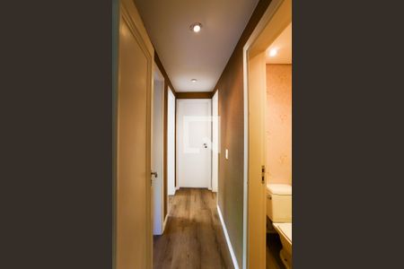 corredor  de apartamento à venda com 3 quartos, 115m² em Paraíso do Morumbi, São Paulo