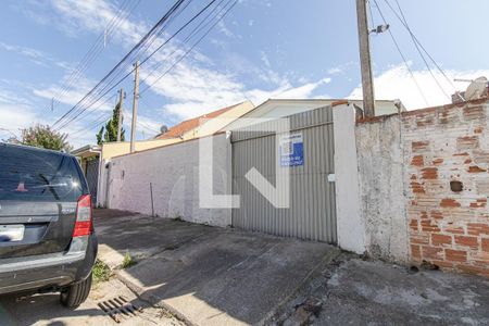 Fachada de casa para alugar com 3 quartos, 120m² em Uberaba, Curitiba