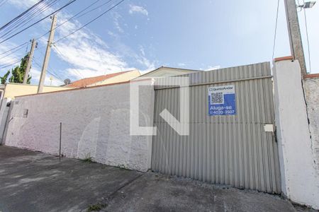 Fachada de casa para alugar com 3 quartos, 120m² em Uberaba, Curitiba