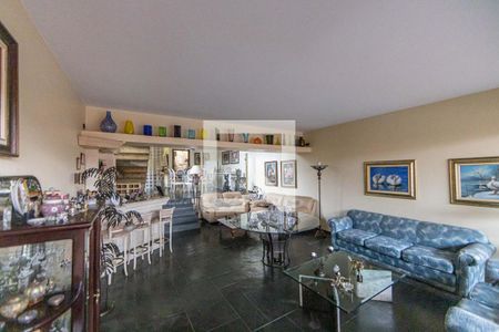 Sala de casa à venda com 3 quartos, 350m² em Vila Prudente, São Paulo