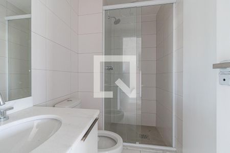 Banheiro de apartamento à venda com 1 quarto, 43m² em Jardim do Salso, Porto Alegre