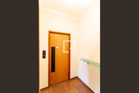 Entrada Elevador Particular de apartamento à venda com 3 quartos, 153m² em Vila Clementino, São Paulo