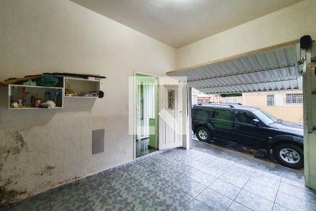 Garagem de casa à venda com 3 quartos, 168m² em Vila Nair, São Paulo