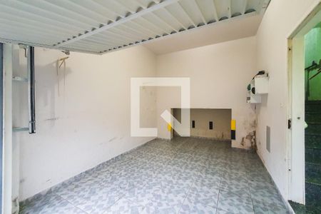 Garagem de casa à venda com 3 quartos, 168m² em Vila Nair, São Paulo