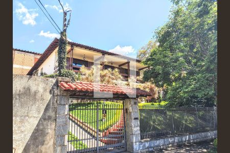 Casa à venda com 7 quartos, 1000m² em São Luiz, Belo Horizonte