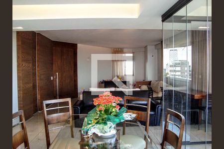 Apartamento à venda com 4 quartos, 158m² em Ouro Preto, Belo Horizonte