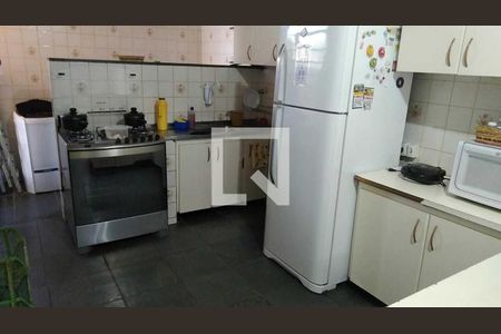 Casa à venda com 3 quartos, 360m² em Sagrada Família, Belo Horizonte