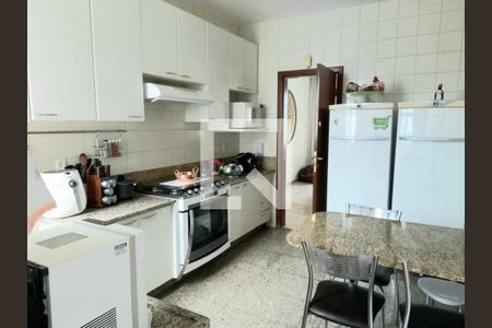 Apartamento à venda com 178m², 4 quartos e 2 vagas