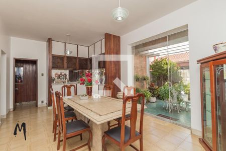 Sala de casa à venda com 3 quartos, 365m² em Floresta, Belo Horizonte