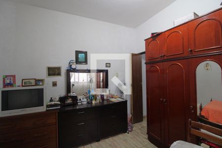 Quarto 1 de casa para alugar com 3 quartos, 180m² em Jardim Guarapiranga, São Paulo