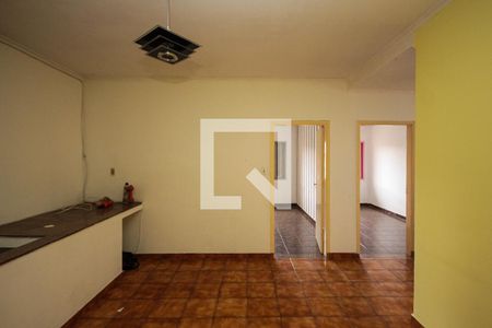 Sala de casa à venda com 5 quartos, 240m² em Vila Antonieta, São Paulo