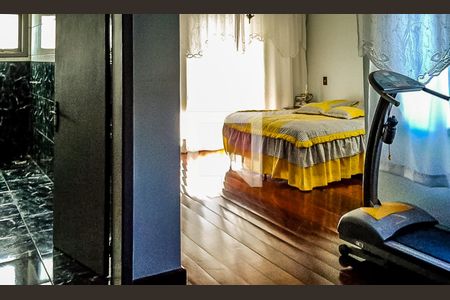 Suite de casa para alugar com 4 quartos, 534m² em Vila Assunção, Porto Alegre