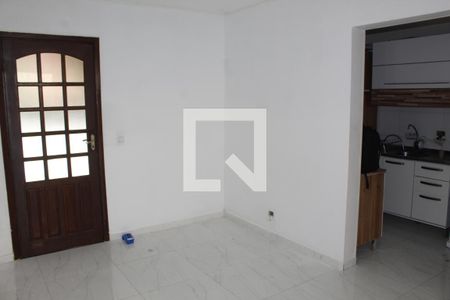 Sala de casa de condomínio para alugar com 2 quartos, 67m² em Jardim Barbacena, Cotia