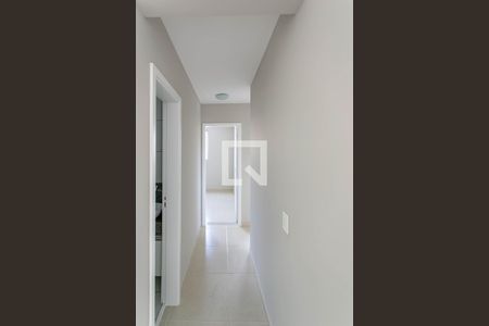Corredor de apartamento para alugar com 3 quartos, 84m² em Piratininga (venda Nova), Belo Horizonte
