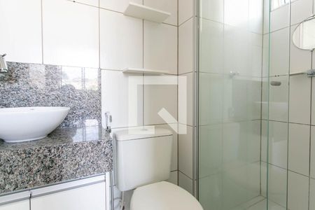 Banheiro da Suíte de apartamento para alugar com 3 quartos, 84m² em Piratininga (venda Nova), Belo Horizonte