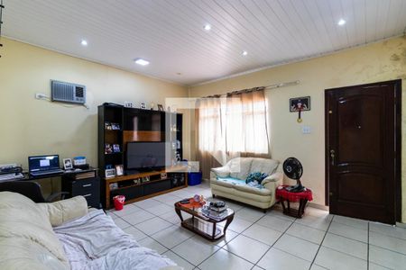 Casa à venda com 50m², 1 quarto e 3 vagasSala