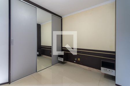 Suíte 1 de casa à venda com 2 quartos, 100m² em Vila Guilhermina, São Paulo