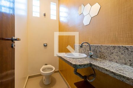 Lavabo  de casa à venda com 2 quartos, 100m² em Vila Guilhermina, São Paulo