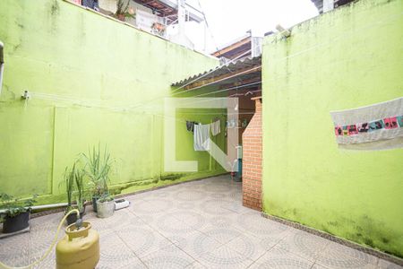 Quintal de casa à venda com 3 quartos, 180m² em Cidade das Flores, Osasco