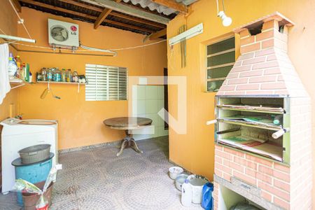 Quintal de casa à venda com 3 quartos, 180m² em Cidade das Flores, Osasco