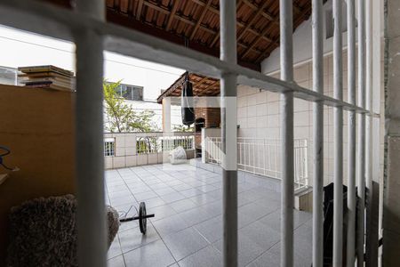 Vista Sala de casa à venda com 2 quartos, 150m² em Vila Canero, São Paulo