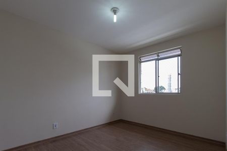 Quarto 2 de apartamento para alugar com 2 quartos, 48m² em Sítio Cercado, Curitiba
