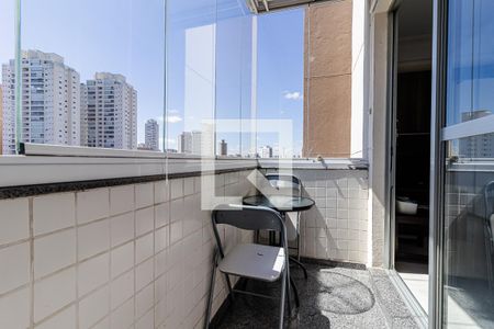 Sacada de apartamento à venda com 3 quartos, 78m² em Vila Gumercindo, São Paulo