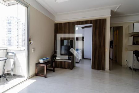 Sala de apartamento à venda com 3 quartos, 78m² em Vila Gumercindo, São Paulo