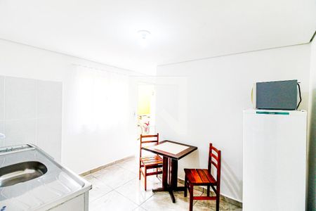 Cozinha de kitnet/studio para alugar com 1 quarto, 35m² em Jardim Promissão, São Paulo