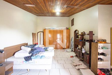 Suíte de casa à venda com 3 quartos, 330m² em Quitaúna, Osasco